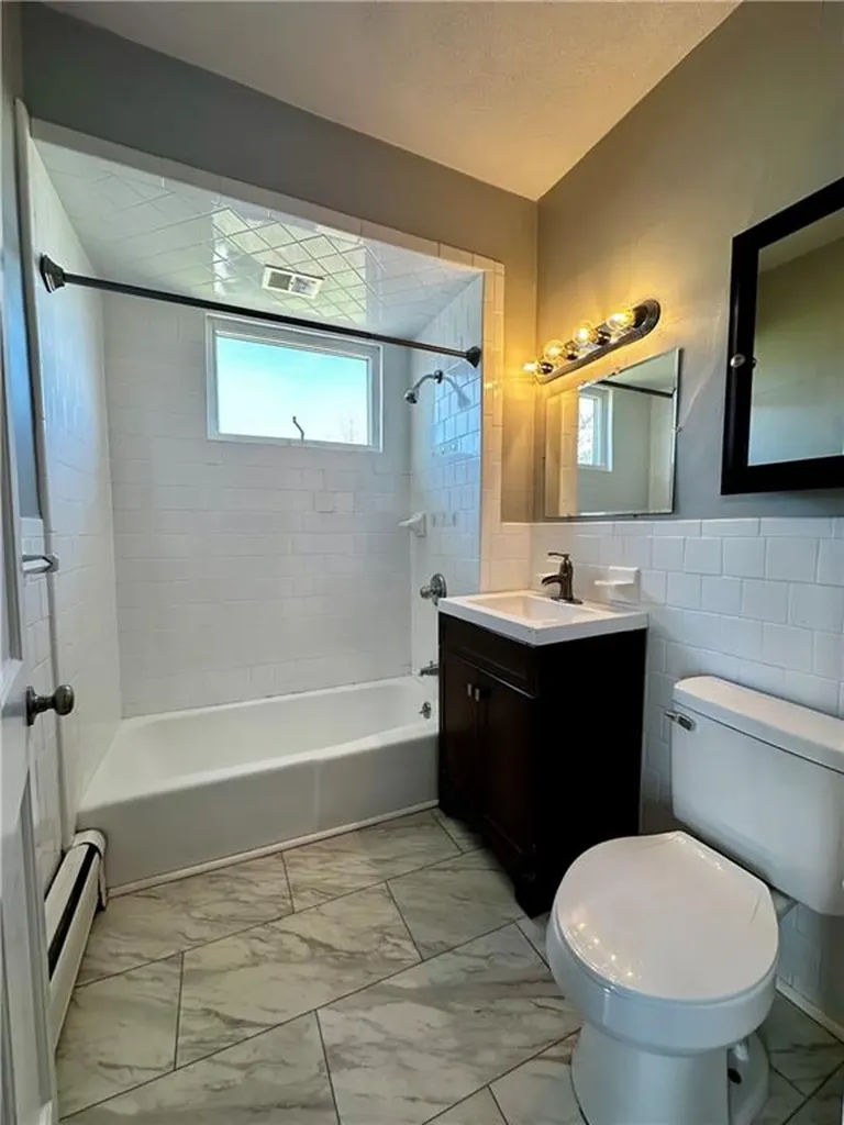 834 Central Avenue Pawtucket RI 02861