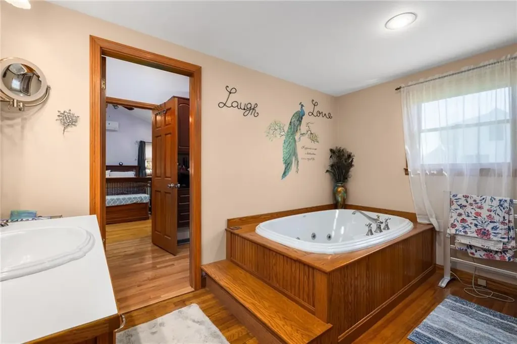 418 Long Highway Little Compton RI 02837