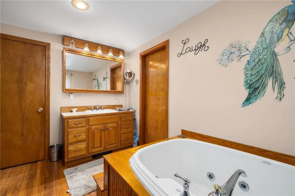 418 Long Highway Little Compton RI 02837
