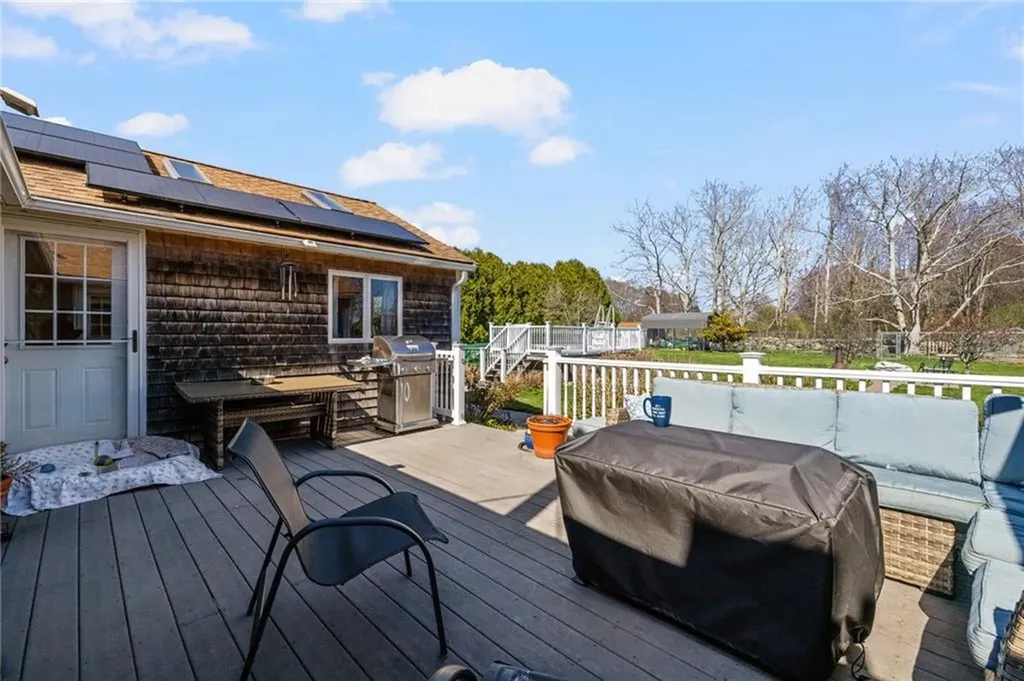 418 Long Highway Little Compton RI 02837