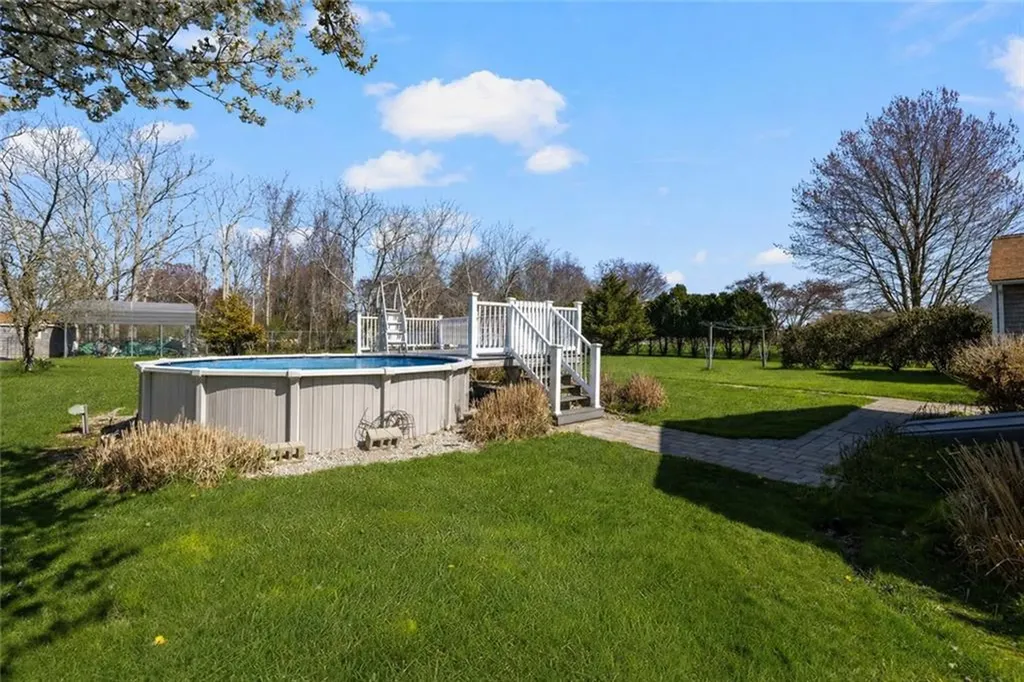418 Long Highway Little Compton RI 02837