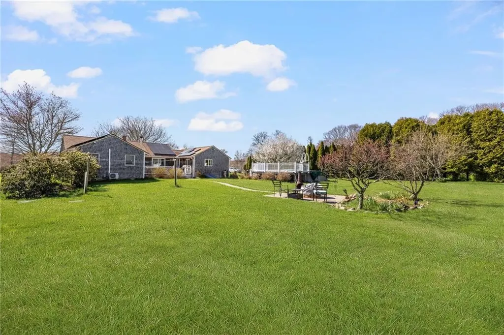 418 Long Highway Little Compton RI 02837