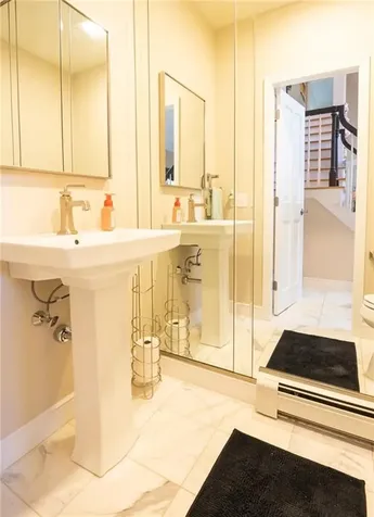 40 Suffolk Way Lincoln RI 02865