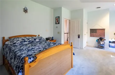 40 Suffolk Way Lincoln RI 02865
