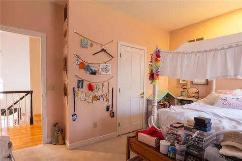 40 Suffolk Way Lincoln RI 02865