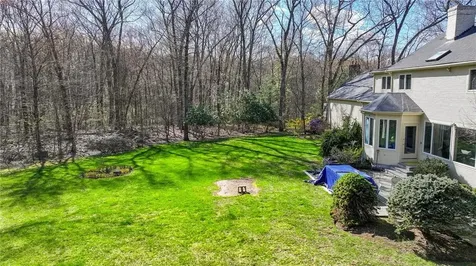 40 Suffolk Way Lincoln RI 02865