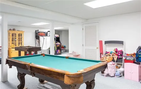 40 Suffolk Way Lincoln RI 02865