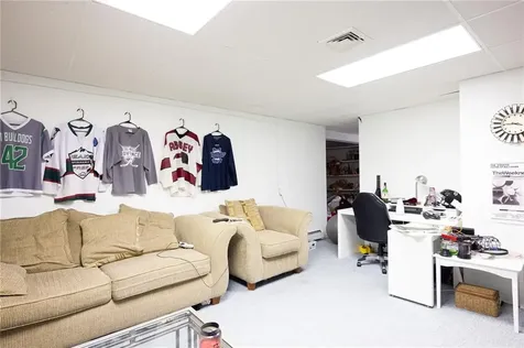 40 Suffolk Way Lincoln RI 02865