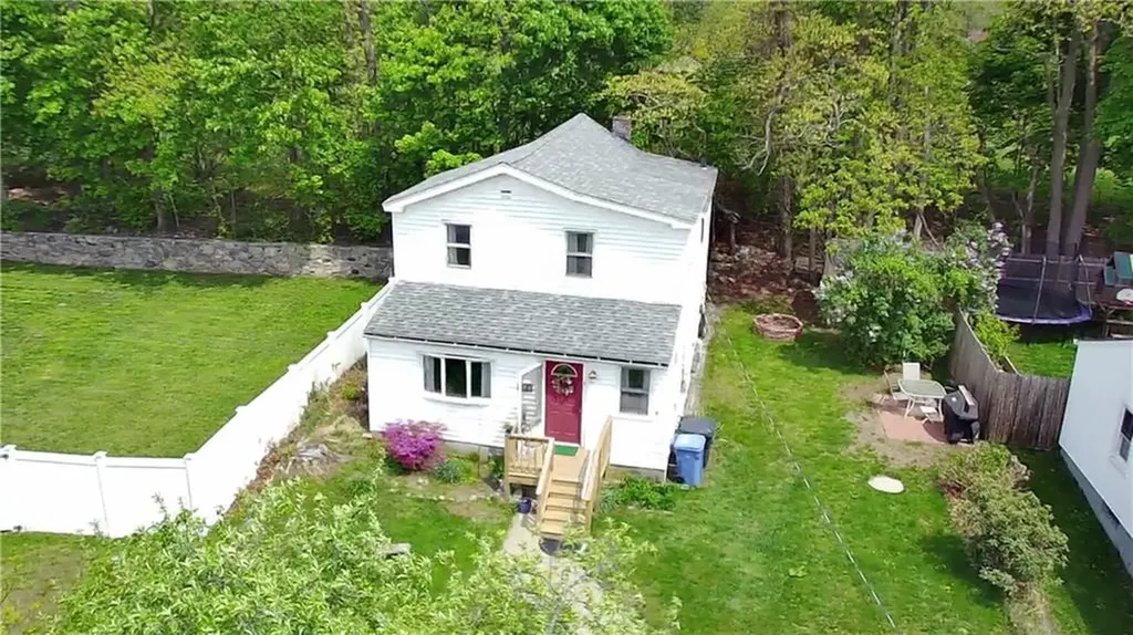 159 Iroquois Road Cumberland RI 02864