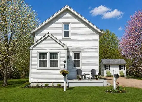 65 Maple Avenue Middletown RI 02842