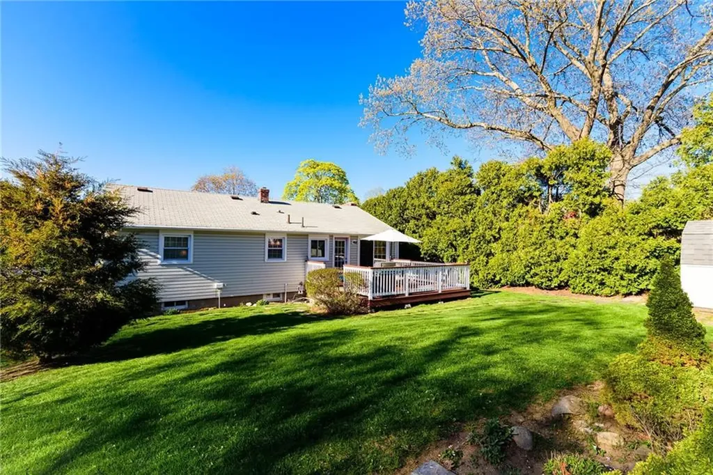 8 Gillooly Drive Warwick RI 02888