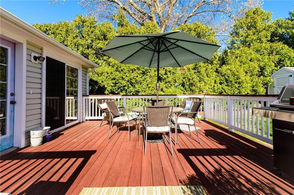 8 Gillooly Drive Warwick RI 02888