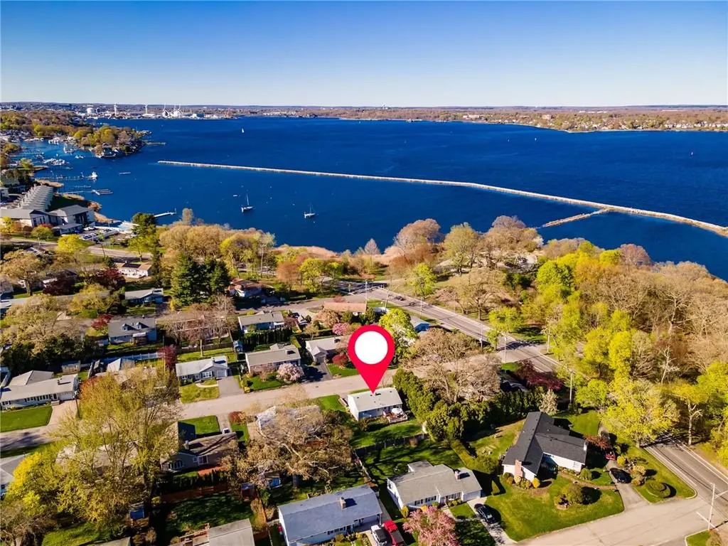 8 Gillooly Drive Warwick RI 02888