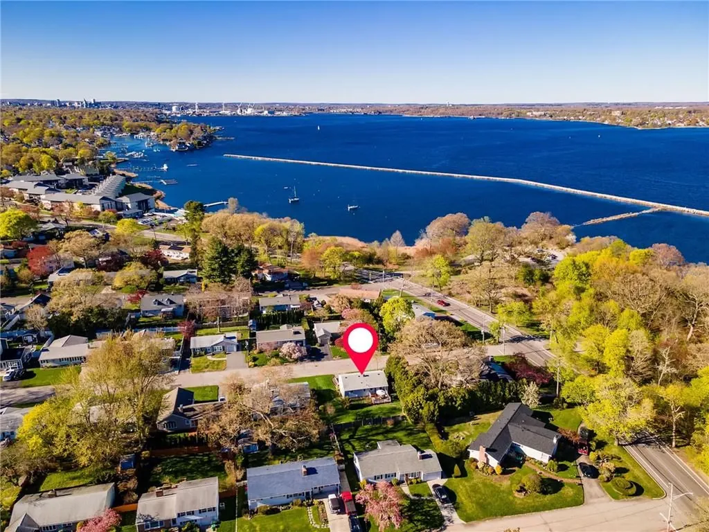 8 Gillooly Drive Warwick RI 02888