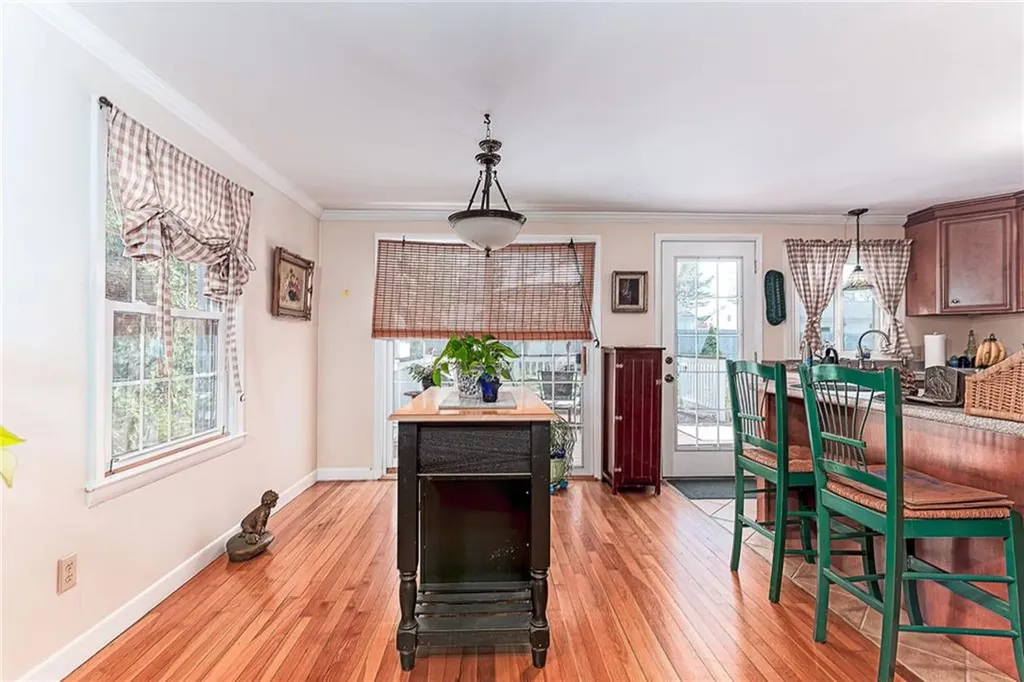 8 Gillooly Drive Warwick RI 02888