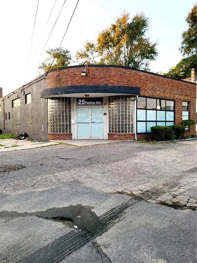 25 Pontiac Avenue Providence RI 02907