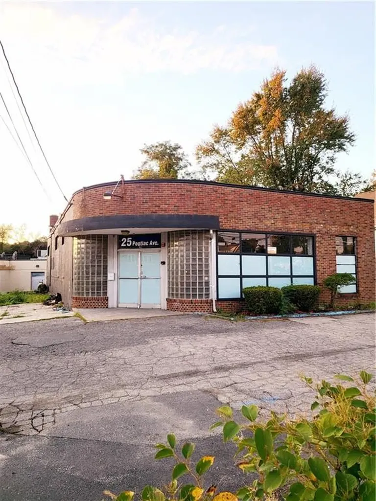 25 Pontiac Avenue Providence RI 02907