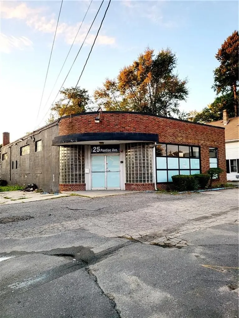 25 Pontiac Avenue Providence RI 02907