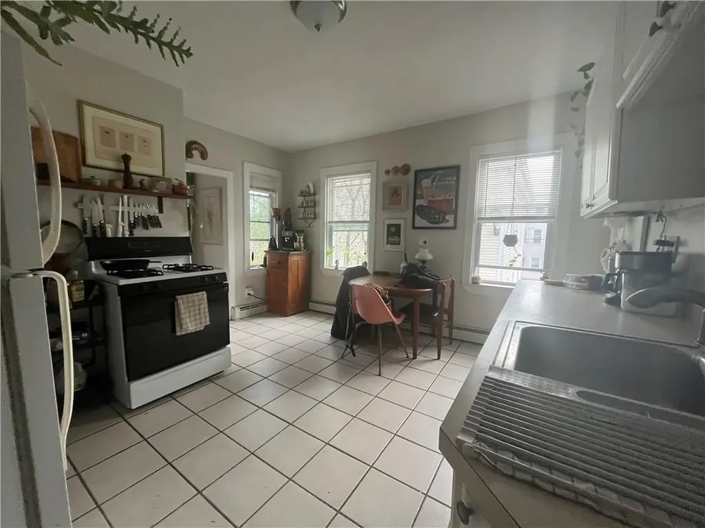 5 Lee Street Providence RI 02903