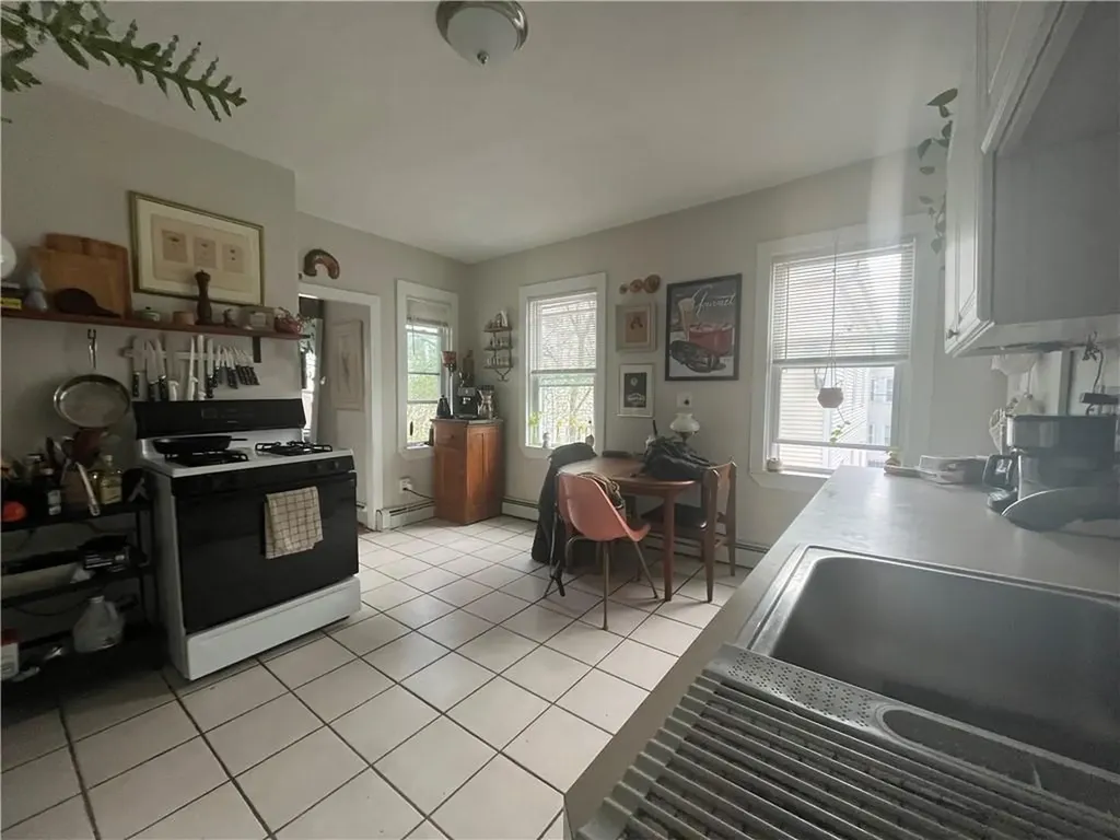 5 Lee Street Providence RI 02903