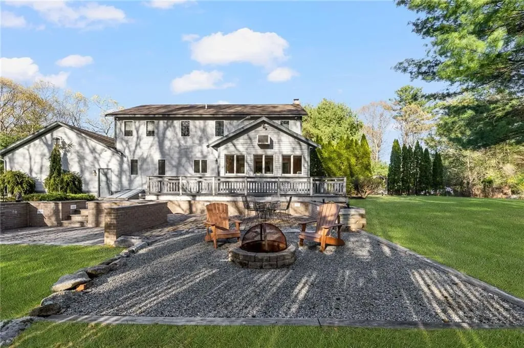 10 Oak Hill Road Scituate RI 02831