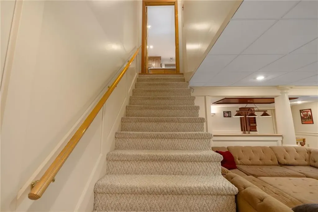 10 Oak Hill Road Scituate RI 02831