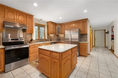 10 Oak Hill Road Scituate RI 02831