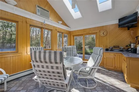 10 Oak Hill Road Scituate RI 02831