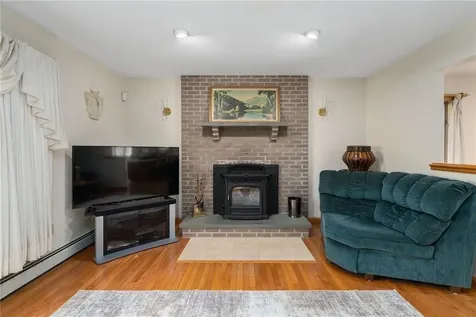 10 Oak Hill Road Scituate RI 02831