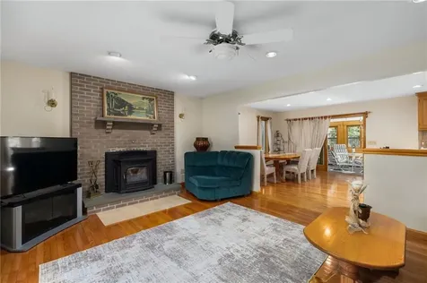 10 Oak Hill Road Scituate RI 02831