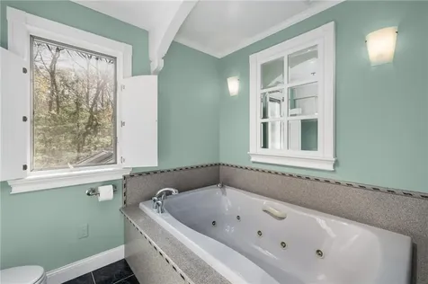 10 Oak Hill Road Scituate RI 02831