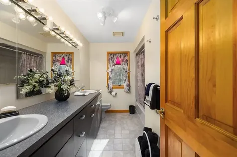 10 Oak Hill Road Scituate RI 02831