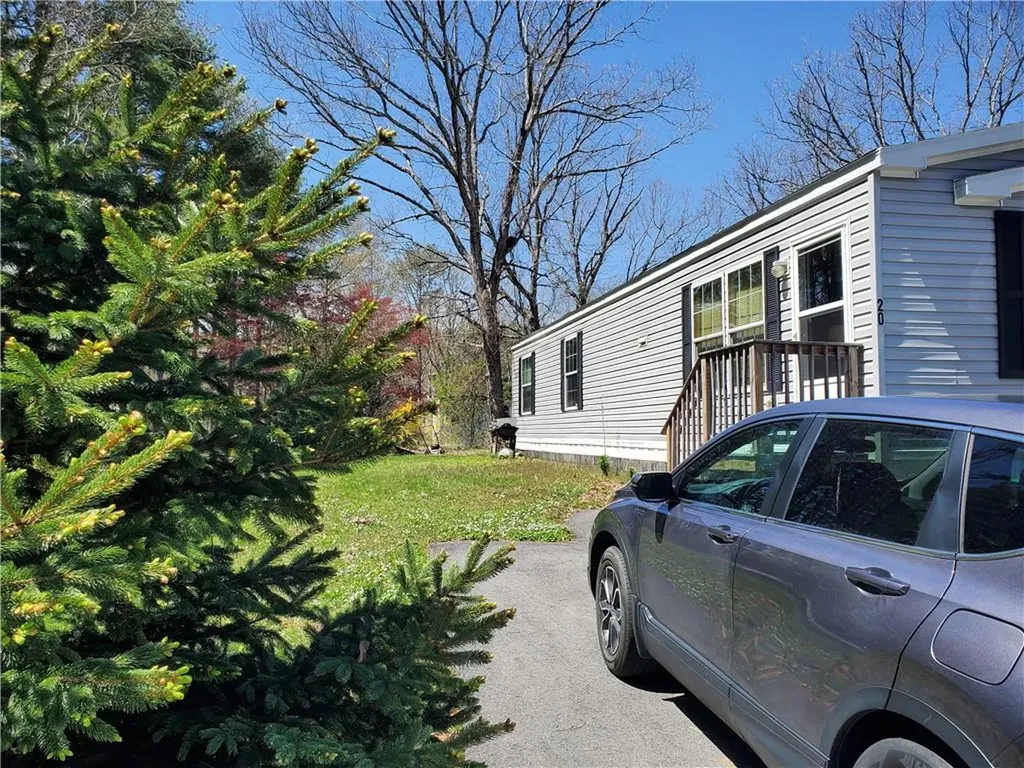 20 Lane 7 Coventry RI 02816