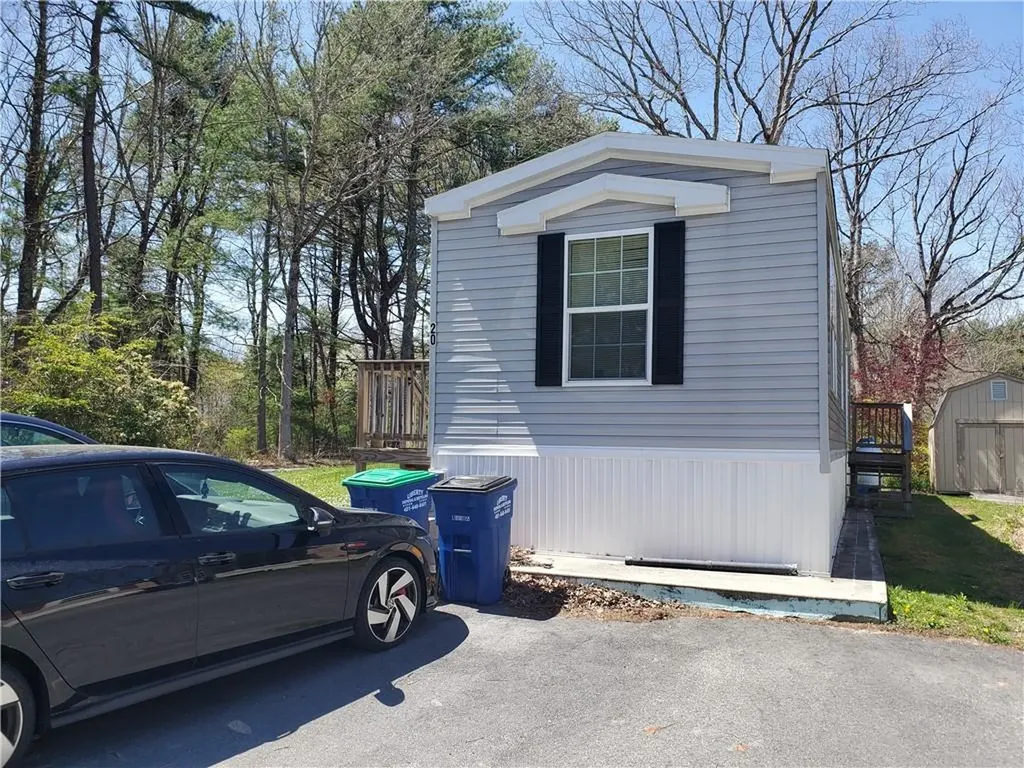 20 Lane 7 Coventry RI 02816