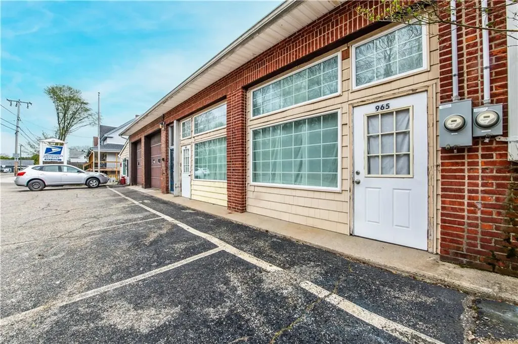 963 969 Victory Highway Burrillville RI 02839