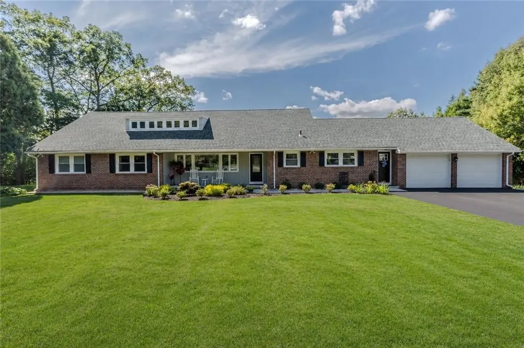15 Golden View Drive Johnston RI 02919