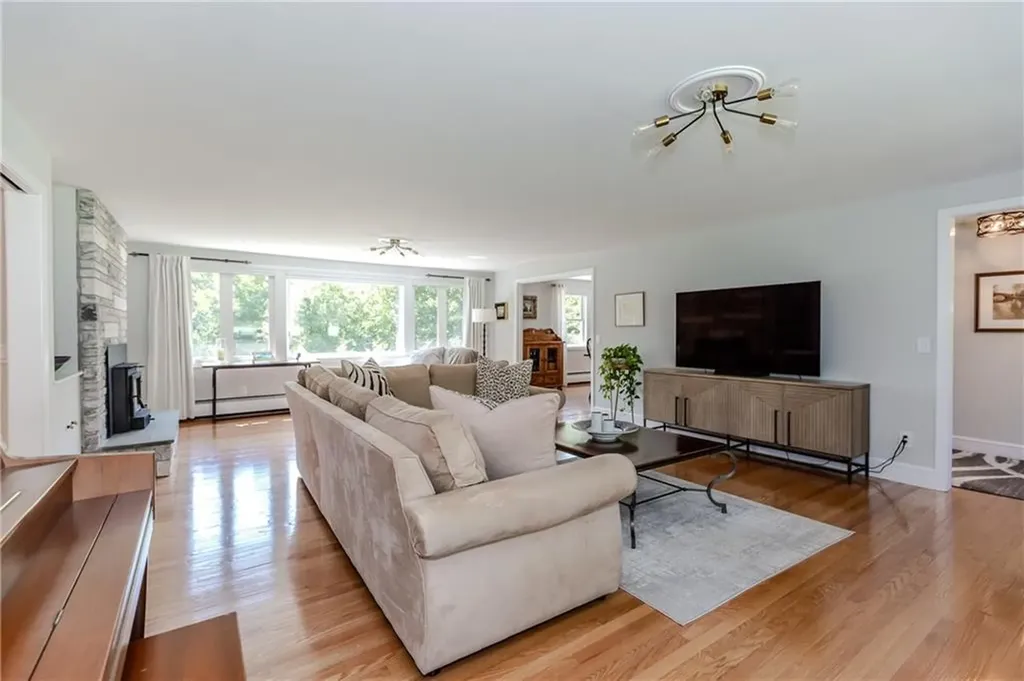 15 Golden View Drive Johnston RI 02919
