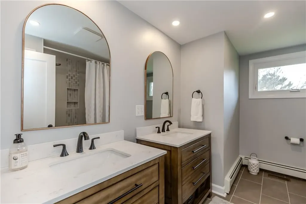 15 Golden View Drive Johnston RI 02919