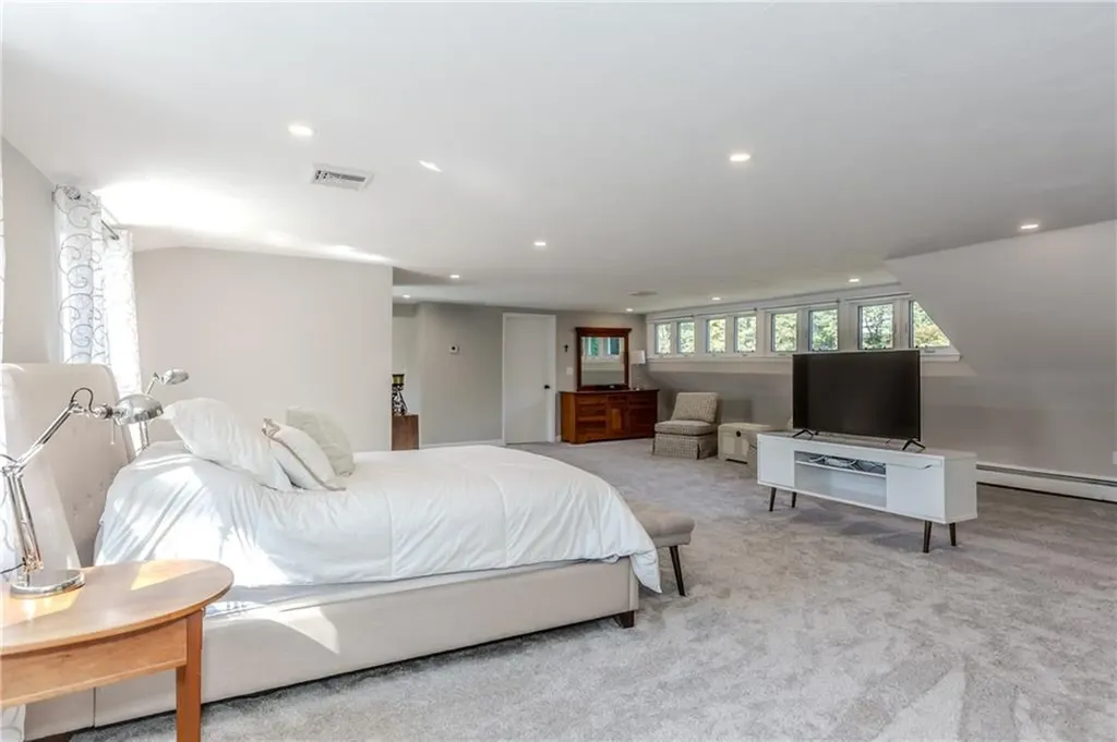 15 Golden View Drive Johnston RI 02919