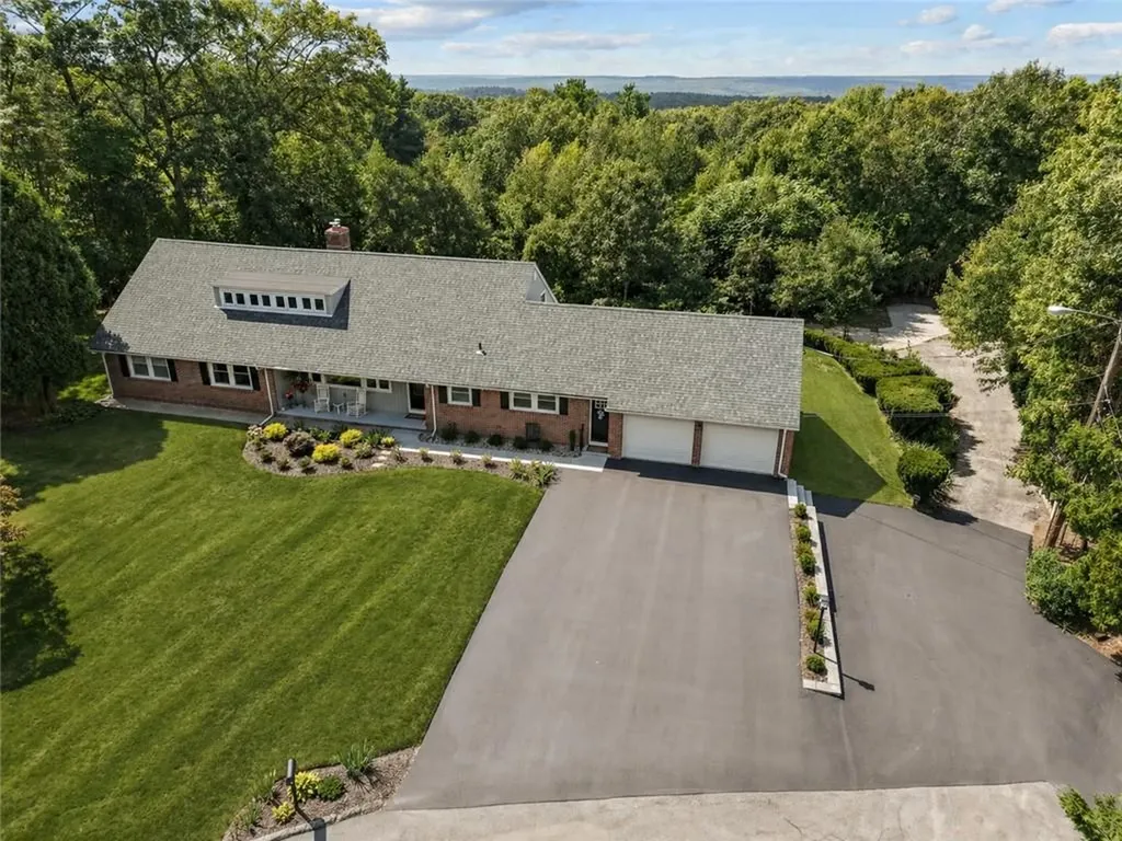 15 Golden View Drive Johnston RI 02919