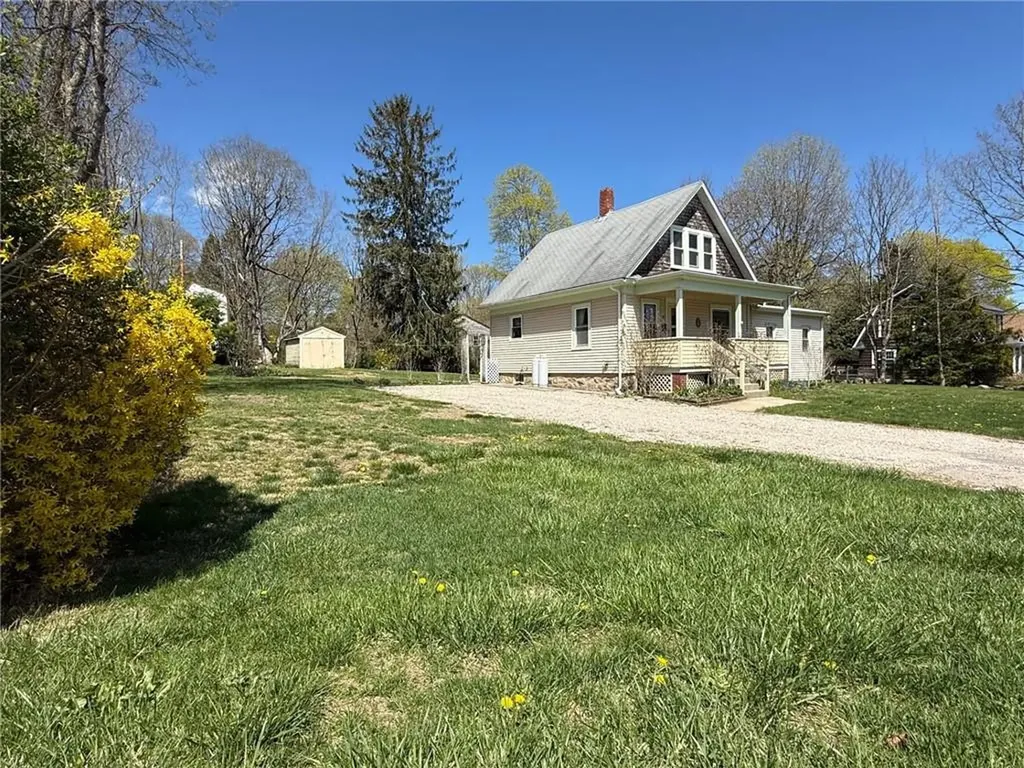 35 Highland Avenue South Kingstown RI 02879