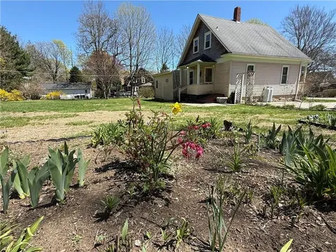35 Highland Avenue South Kingstown RI 02879