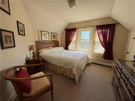 35 Highland Avenue South Kingstown RI 02879