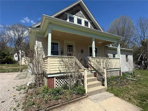 35 Highland Avenue South Kingstown RI 02879