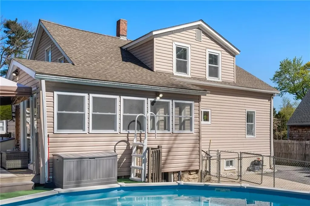 16 Elizabeth Avenue Smithfield RI 02917