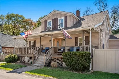 16 Elizabeth Avenue Smithfield RI 02917