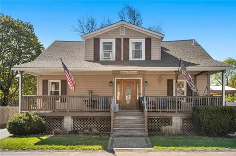 16 Elizabeth Avenue Smithfield RI 02917