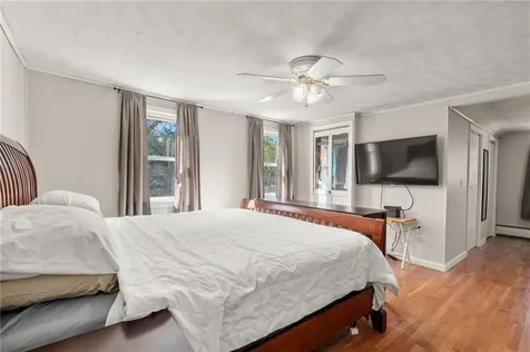 16 Elizabeth Avenue Smithfield RI 02917