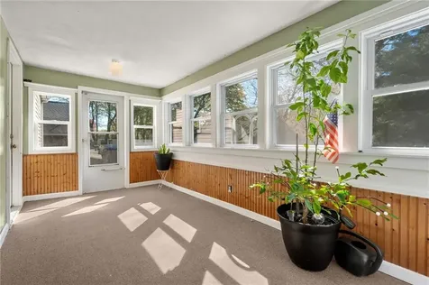 16 Elizabeth Avenue Smithfield RI 02917