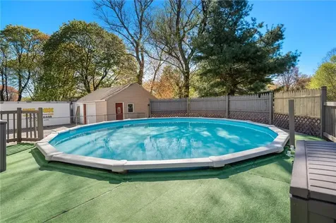 16 Elizabeth Avenue Smithfield RI 02917